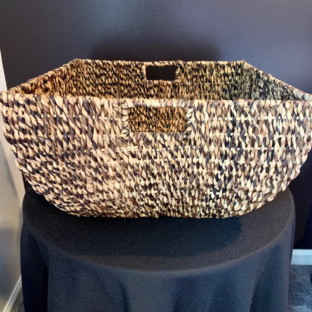 Beautiful Large Woven Basket!